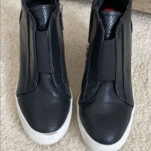 MIA Hightop sneakers